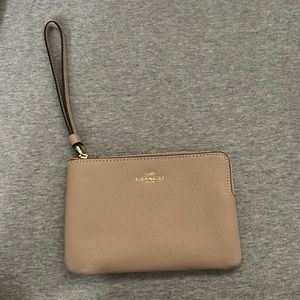 Coach wristlet wallet